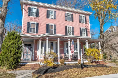 1011 Lafayette St #302, Cape May, NJ 08204