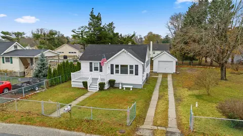 16 E Drumbed Rd, Villas, NJ 08251