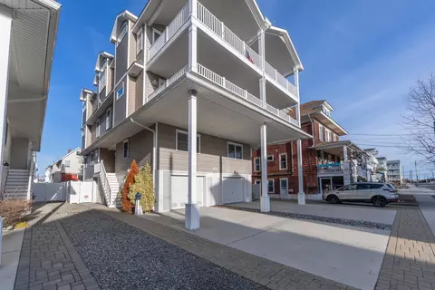 135 47th St #WEST, Sea Isle City, NJ 08243