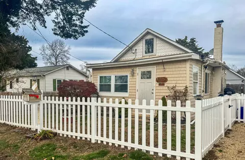 125 E Atlantic Ave, Villas, NJ 08251