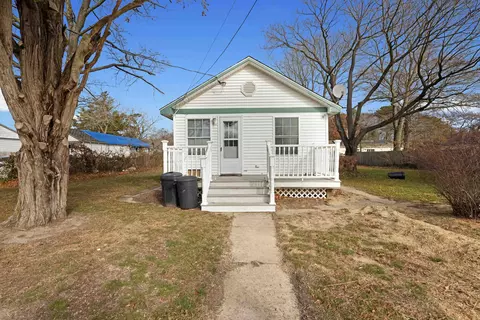 229 E Florida Ave, Villas, NJ 08251