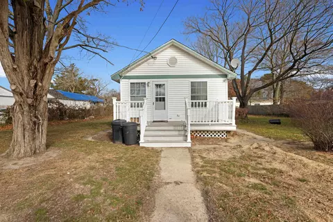 229 E Florida Ave, Villas, NJ 08251