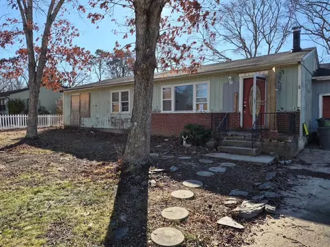 20 Rushwood Dr, Egg Harbor Township, NJ 08234
