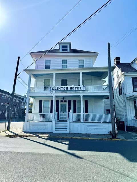 202 Perry St #THE CLINTON HOTEL, Cape May, NJ 08204