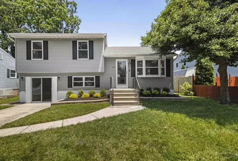 215 Roseann Ave, North Cape May, NJ 08204