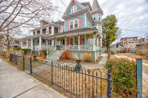 626 Hughes St, Cape May, NJ 08204