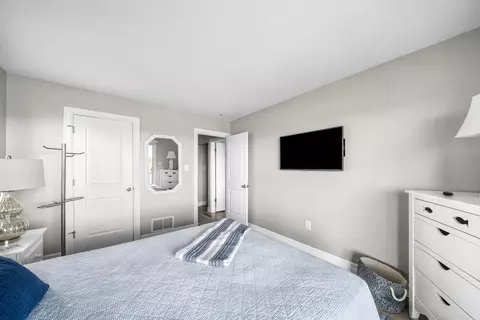 Bedroom - 2934 Ocean Dr #NORTH, Avalon, NJ 08202 photo 2 of 6