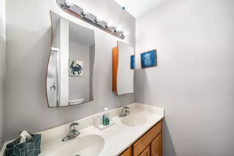 Bath - 2934 Ocean Dr #NORTH, Avalon, NJ 08202 photo 4 of 4