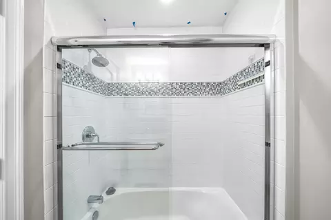Bath - 2934 Ocean Dr #NORTH, Avalon, NJ 08202 photo 2 of 4