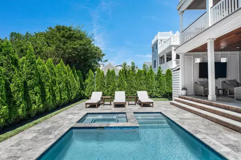 Exterior - 46 E 18th St, Avalon, NJ 08202 photo 6 of 13