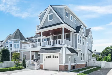 46 E 18th St, Avalon, NJ 08202