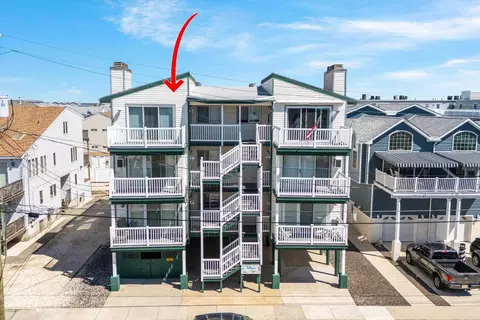 115 35th St #3W, Sea Isle City, NJ 08243