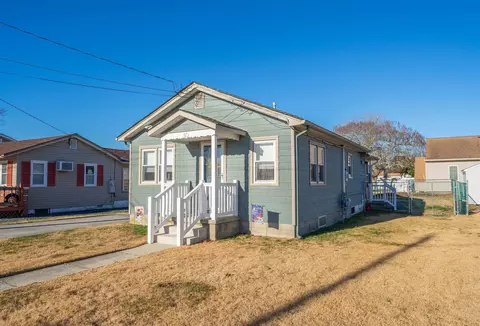 50 Vacation Rd, Villas, NJ 08251