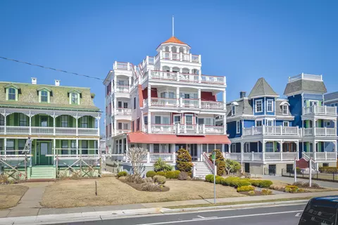 927 Beach Ave #1, Cape May, NJ 08204