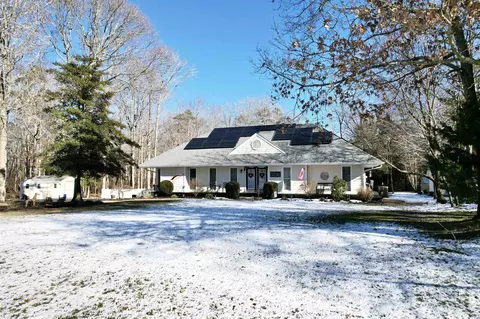 6 Steeple Ct, Cape May Court House, NJ 08210