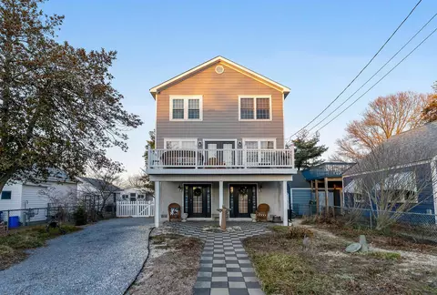 17 Schellinger Ave, Villas, NJ 08251