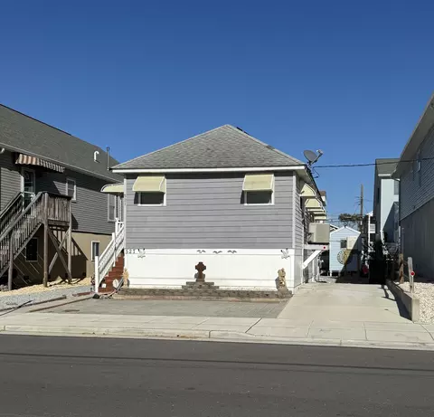 527 W Pine Ave, West Wildwood, NJ 08260