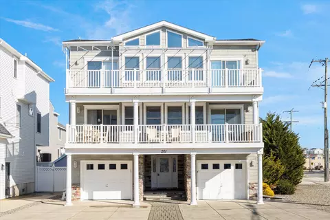 201 90th St # 1, Sea Isle City, NJ 08243