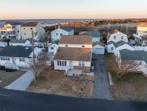 214 Sunray Rd, Del Haven, NJ 08251