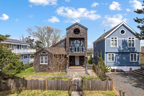 201 Light House Ave, Cape May Point, NJ 08212