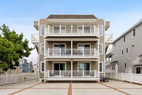 55 W 32nd St #C-2B, Avalon, NJ 08202