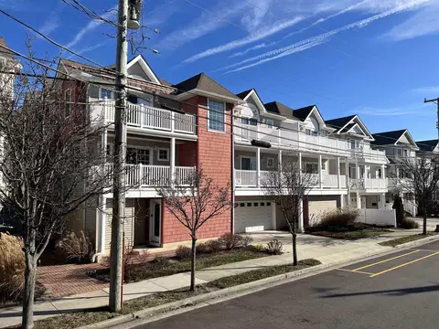 235 E Baker Ave #A, Wildwood, NJ 08260
