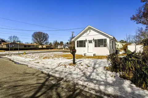 51 W New York Ave, Villas, NJ 08251