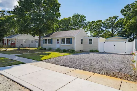 402 Whildam Ave, North Cape May, NJ 08204