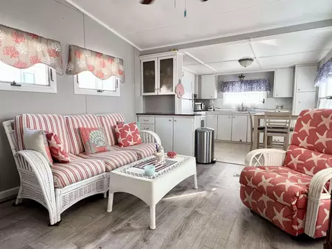 29 Cresse Ave, Wildwood, NJ 08260