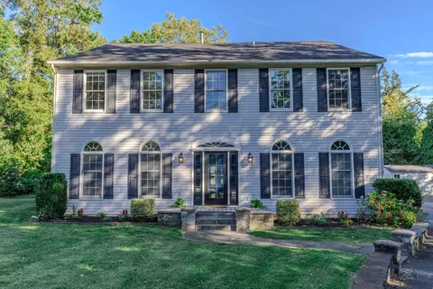 2 Moore Ter, Cape May Court House, NJ 08210