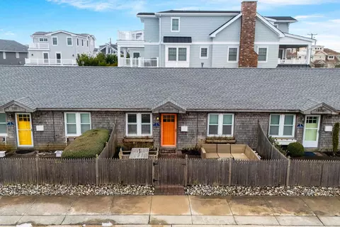 74 W 13th St #74, Avalon, NJ 08202