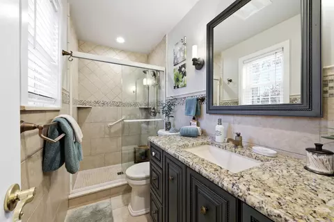 Bath - 4 Prosit Ln, Ocean View, NJ 08230 photo 1 of 3