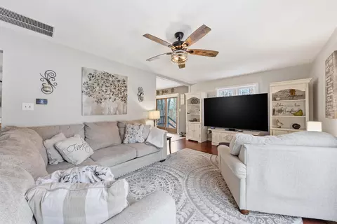Living - 4 Prosit Ln, Ocean View, NJ 08230 photo 4 of 4
