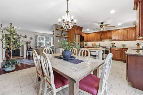 Dining - 4 Prosit Ln, Ocean View, NJ 08230 photo 2 of 2