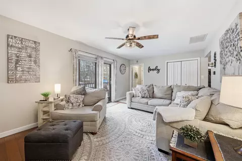Living - 4 Prosit Ln, Ocean View, NJ 08230 photo 3 of 4