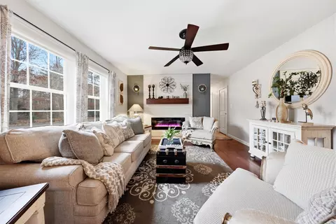 Living - 4 Prosit Ln, Ocean View, NJ 08230 photo 1 of 4