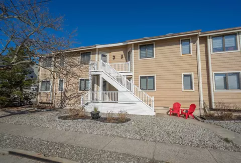 173 33rd St #3, Avalon, NJ 08202