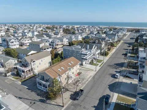 View/Area - 173 33rd St #3, Avalon, NJ 08202 photo 2 of 5