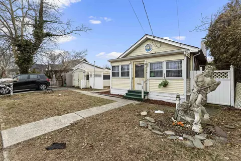 408 E Jacksonville Ave, Villas, NJ 08251