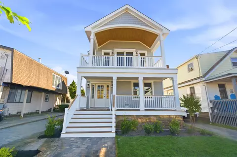 118 E Stanton Rd, Wildwood Crest, NJ 08260
