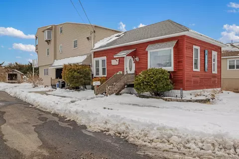 718 W Pine Ave, West Wildwood, NJ 08260