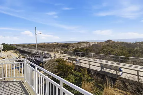 View/Area - 92 E 23rd St, Avalon, NJ 08202 photo 4 of 8