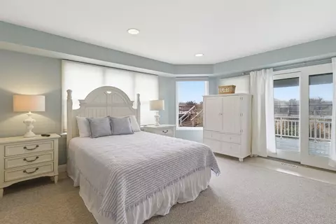 Bedroom - 92 E 23rd St, Avalon, NJ 08202 photo 1 of 8