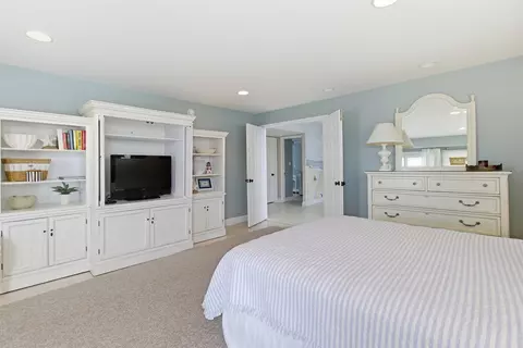 Bedroom - 92 E 23rd St, Avalon, NJ 08202 photo 2 of 8