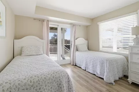 Bedroom - 92 E 23rd St, Avalon, NJ 08202 photo 4 of 8