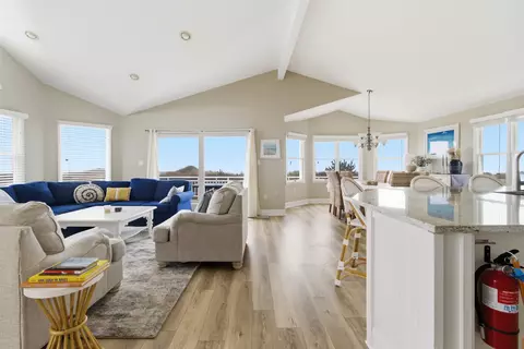 Living - 92 E 23rd St, Avalon, NJ 08202 photo 5 of 5