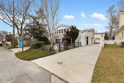 511 Forest Rd, Villas, NJ 08251