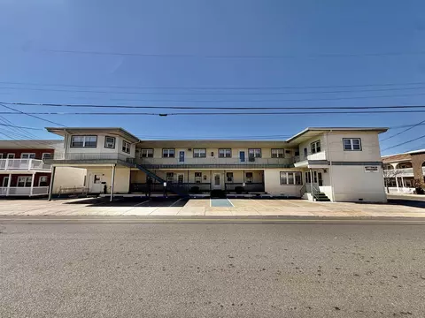 302 E Buttercup Rd #6, Wildwood Crest, NJ 08260