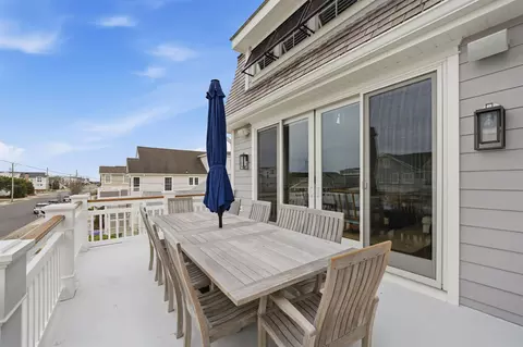 Exterior - 174 17th St, Avalon, NJ 08202 photo 4 of 9