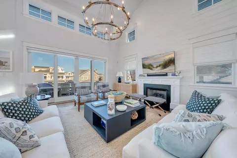 Living - 174 17th St, Avalon, NJ 08202 photo 7 of 8